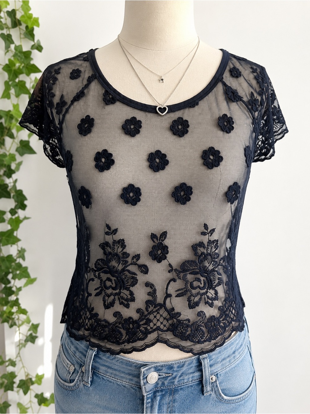 Vintage Y2K Abercrombie & Fitch Sheer Lace Floral Top Coquette Fairycore Medium